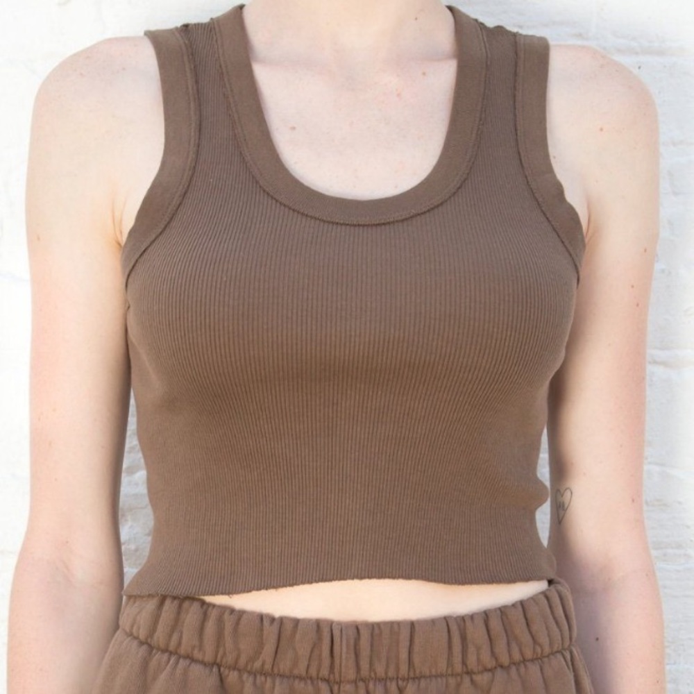 Brown connor tank